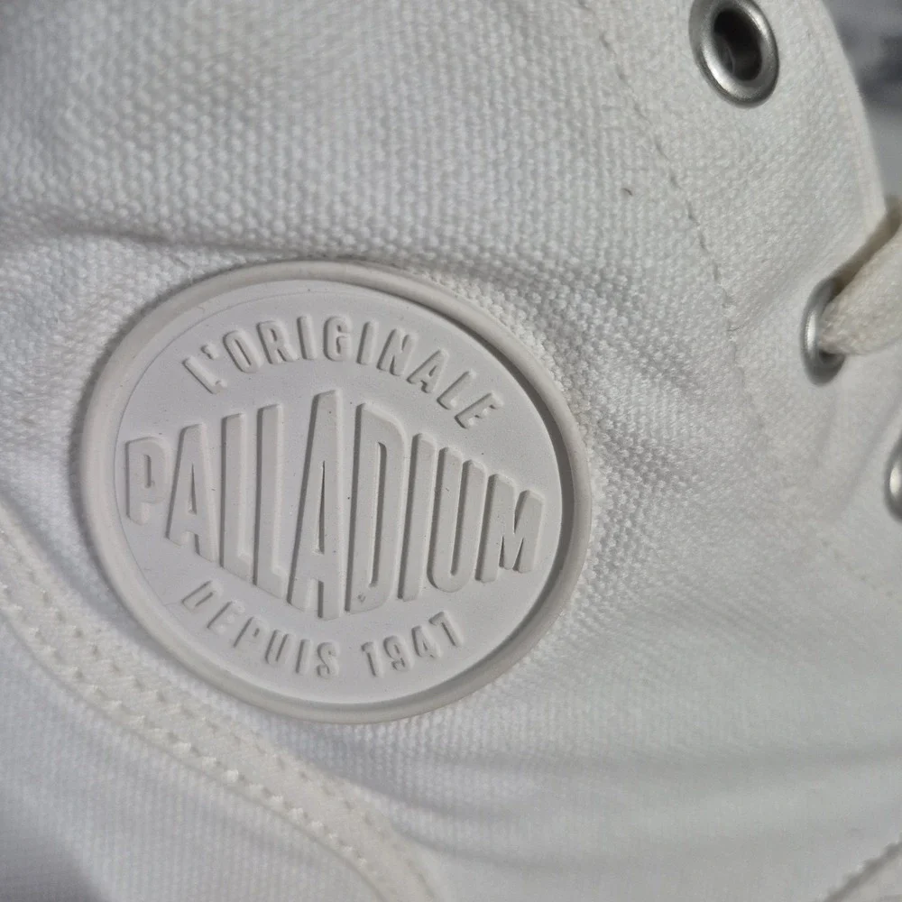 Palladium Boots Womens 7.5 Med Star White Pampa HI Top Lace‎ Up New in Box - Picture 3 of 9